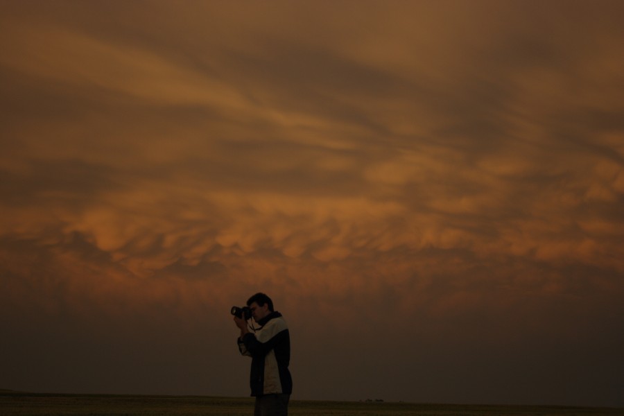 mammatus mammatus_cloud : SW of Childress, Texas, USA   2 May 2006