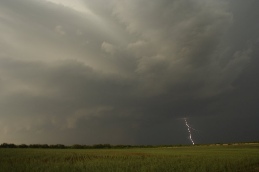 cumulonimbus supercell_thunderstorm : Jayton, Texas, USA   3 May 2006