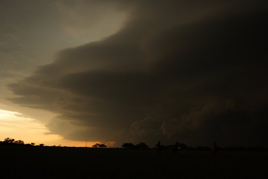 cumulonimbus supercell_thunderstorm : Jayton, Texas, USA   3 May 2006