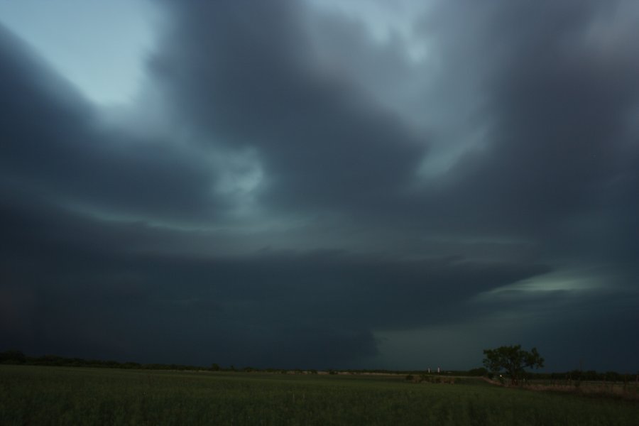 cumulonimbus supercell_thunderstorm : Jayton, Texas, USA   3 May 2006