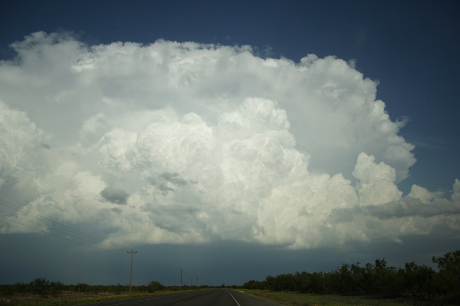 updraft thunderstorm_updrafts : Odessa, Texas, USA   4 May 2006