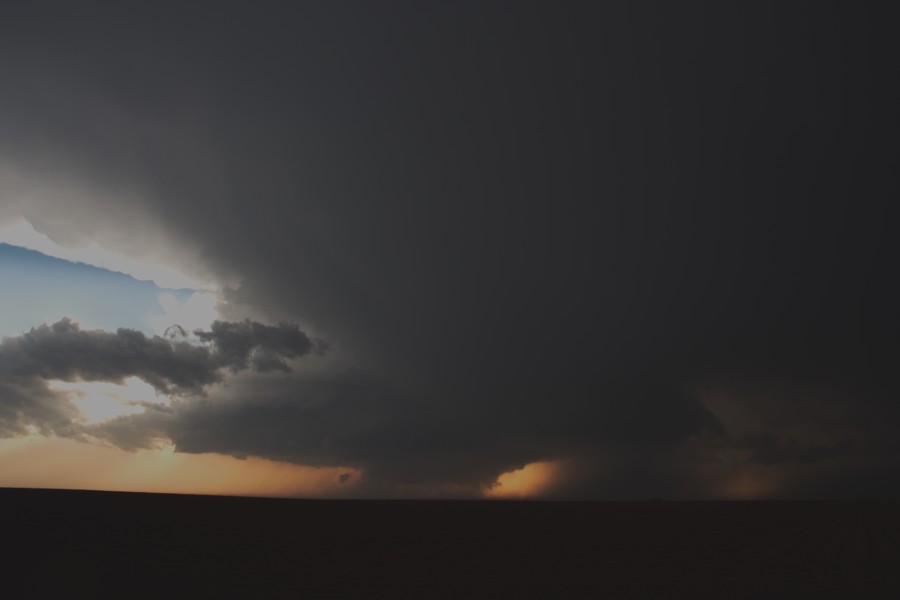 wallcloud thunderstorm_wall_cloud : Patricia, Texas, USA   5 May 2006