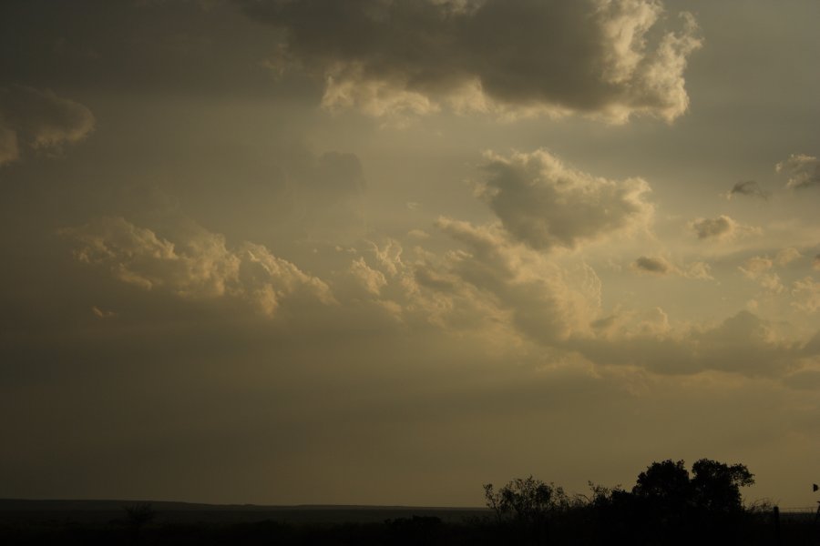 thunderstorm cumulonimbus_incus : N of Del Rio, Texas, USA   14 May 2006