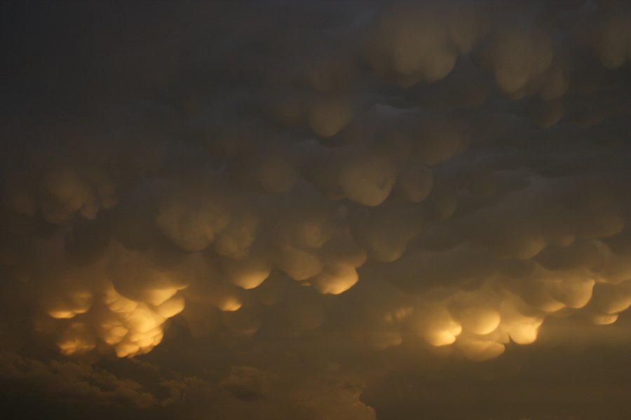 mammatus mammatus_cloud : Del Rio, Texas, USA   14 May 2006