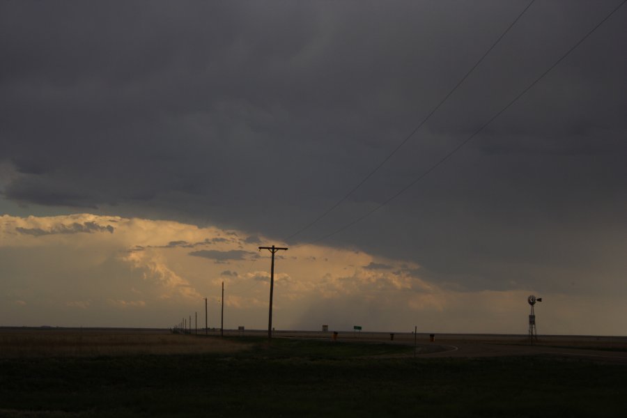 anvil thunderstorm_anvils : NW of Guymon, Oklahoma, USA   21 May 2006