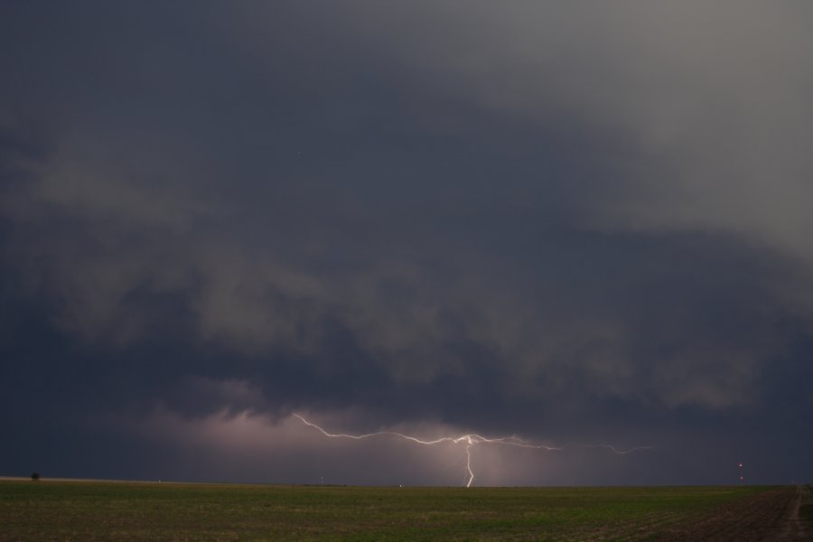 lightning lightning_bolts : N of Stinnett, Texas, USA   21 May 2006