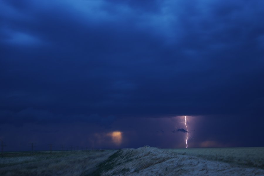 lightning lightning_bolts : near Haswell, Colorado, USA   22 May 2006