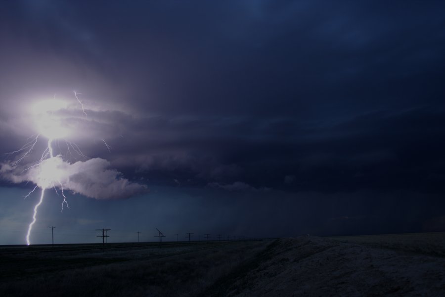 shelfcloud shelf_cloud : near Haswell, Colorado, USA   22 May 2006