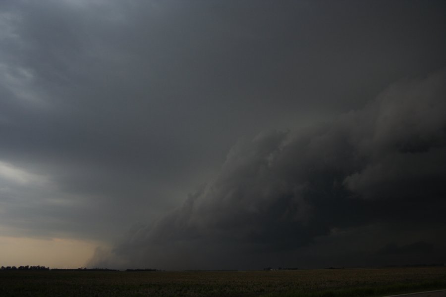 cumulonimbus supercell_thunderstorm : NE of Grand Island, Nebraska, USA   23 May 2006