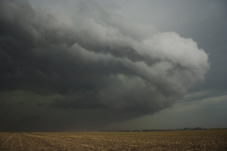 cumulonimbus supercell_thunderstorm : NE of Grand Island, Nebraska, USA   23 May 2006