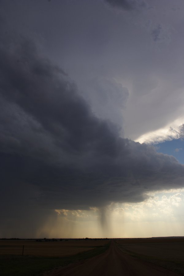 thunderstorm cumulonimbus_incus : E of Woodward, Oklahoma, USA   25 May 2006