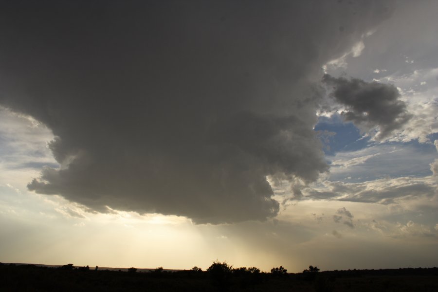 thunderstorm cumulonimbus_incus : near Woodward, Oklahoma, USA   25 May 2006