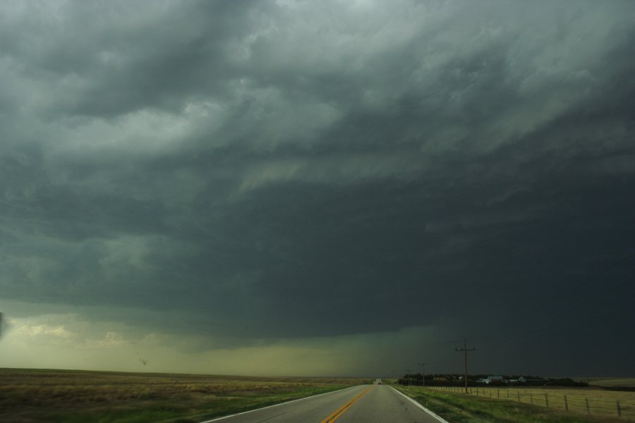 cumulonimbus supercell_thunderstorm : SW of Hoxie, Kansas, USA   26 May 2006