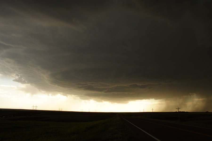 cumulonimbus supercell_thunderstorm : SW of Hoxie, Kansas, USA   26 May 2006