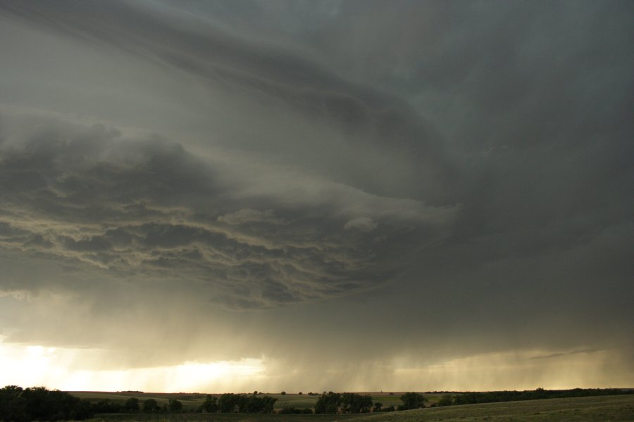 cumulonimbus supercell_thunderstorm : SW of Hoxie, Kansas, USA   26 May 2006