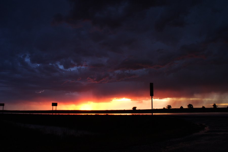 sunset sunset_pictures : near Hoxie, Kansas, USA   26 May 2006