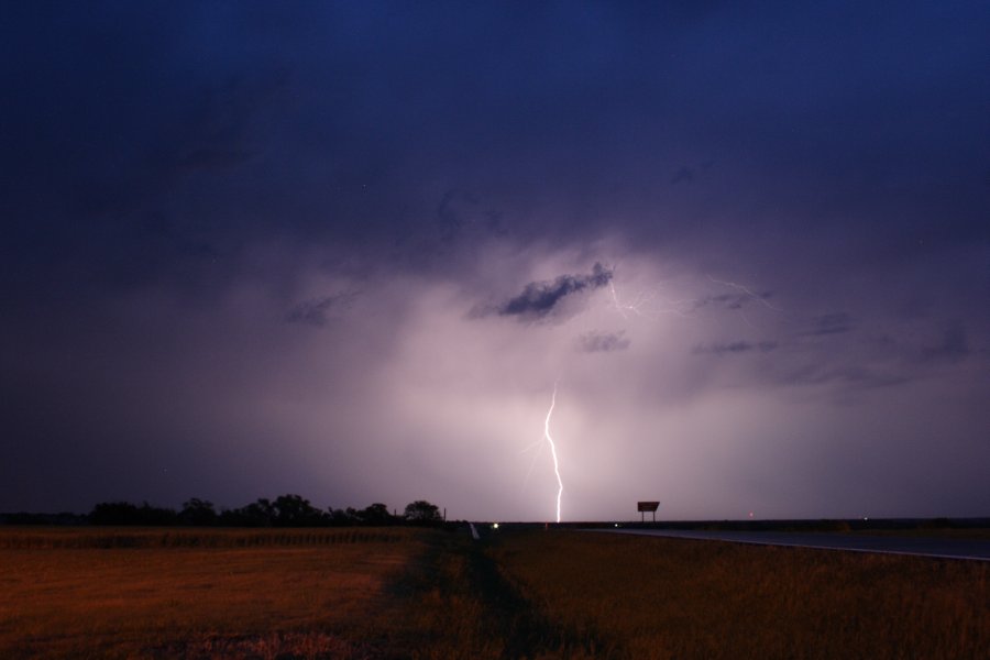 lightning lightning_bolts : near Hoxie, Kansas, USA   26 May 2006