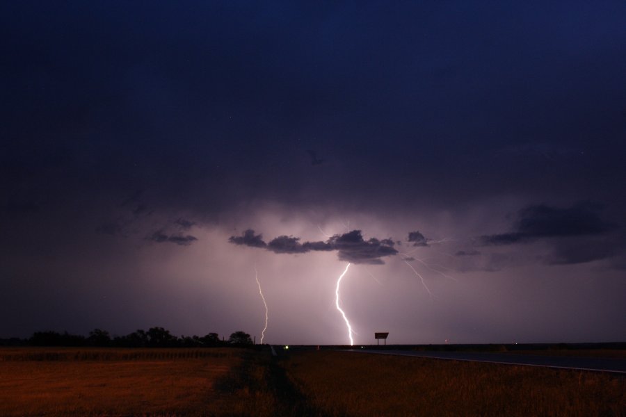 lightning lightning_bolts : near Hoxie, Kansas, USA   26 May 2006