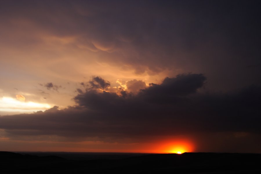 cumulonimbus thunderstorm_base : S of Bismark, North Dakota, USA   27 May 2006