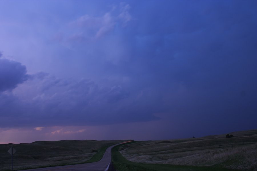 cumulonimbus thunderstorm_base : S of Bismark, North Dakota, USA   27 May 2006