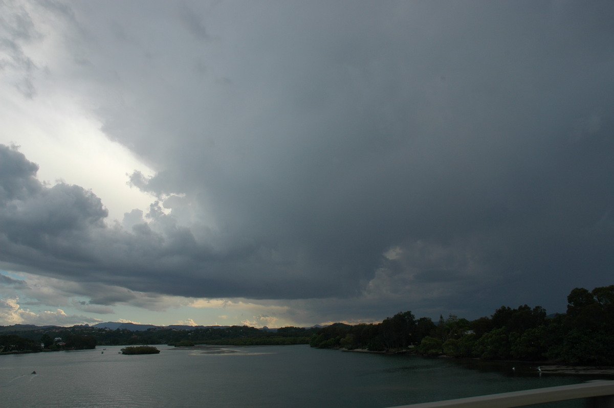 cumulonimbus thunderstorm_base : Tweed Heads, NSW   28 May 2006