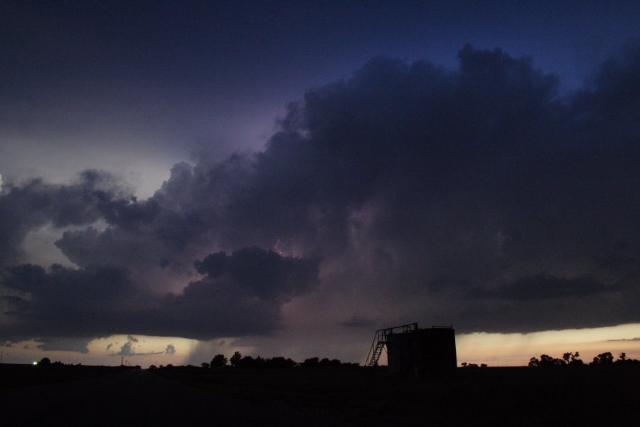 raincascade precipitation_cascade : SE of Kinsley, Kansas, USA   29 May 2006