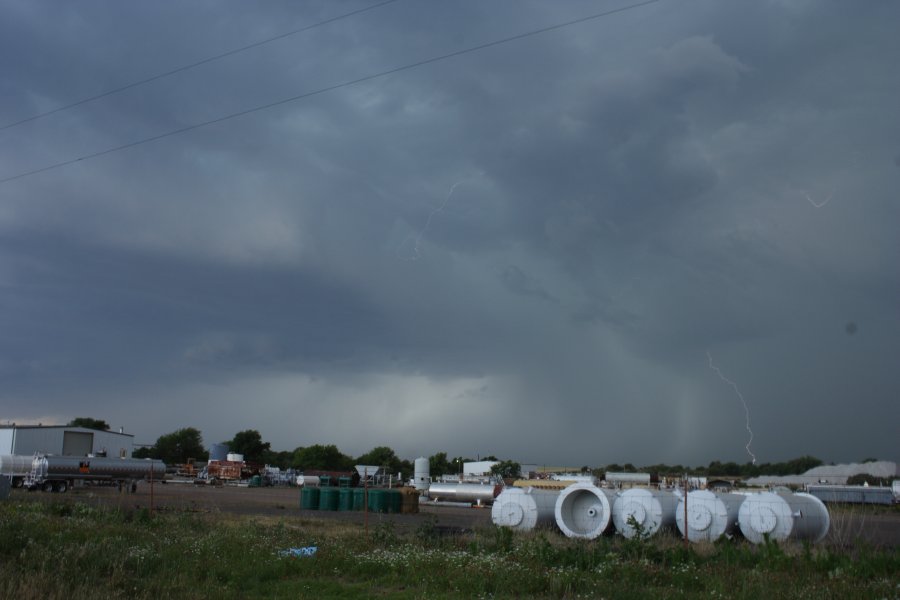 cumulonimbus thunderstorm_base : near Sayre, Oklahoma, USA   30 May 2006