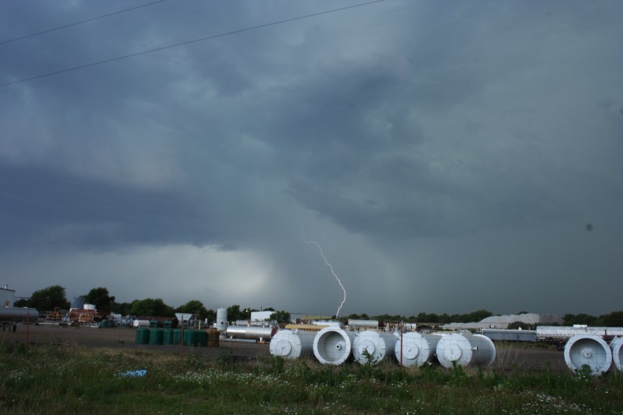 lightning lightning_bolts : near Sayre, Oklahoma, USA   30 May 2006