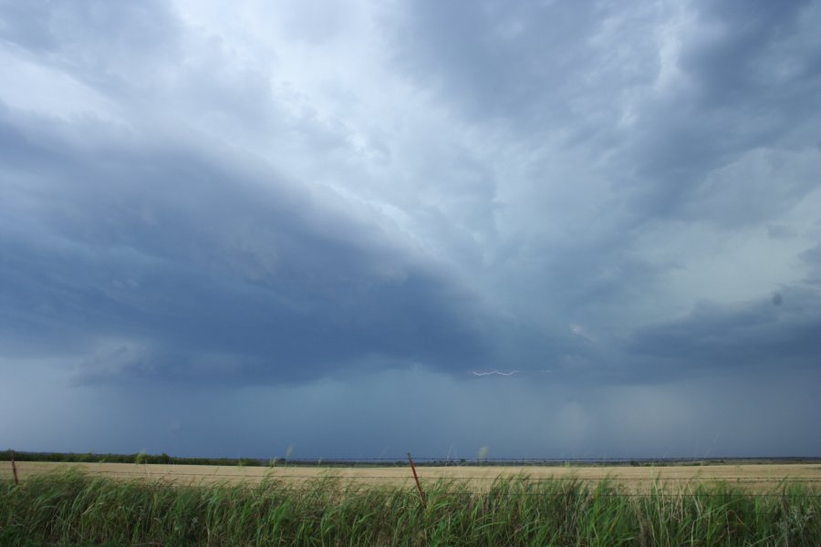 lightning lightning_bolts : near Mangum, Oklahoma, USA   30 May 2006