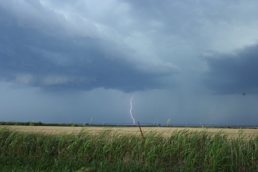 cumulonimbus thunderstorm_base : near Mangum, Oklahoma, USA   30 May 2006