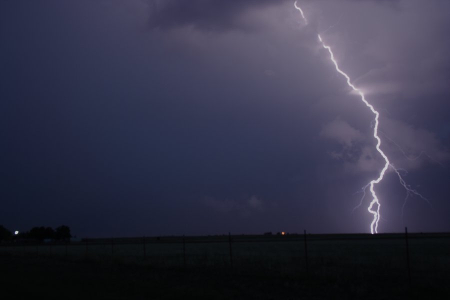 lightning lightning_bolts : near Mangum, Oklahoma, USA   30 May 2006