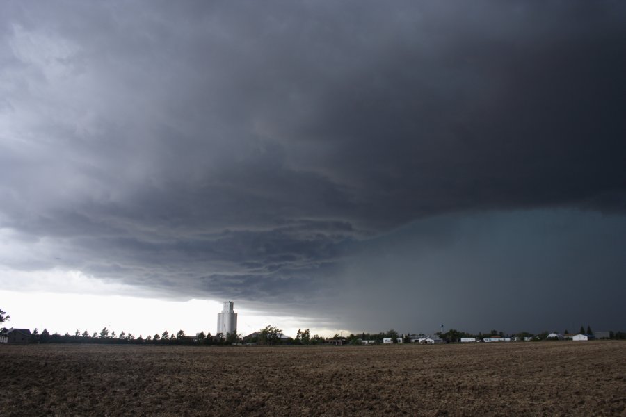 cumulonimbus thunderstorm_base : E of Limon, Colorado, USA   31 May 2006