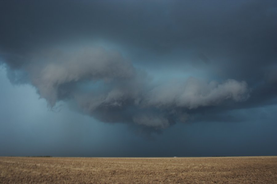 cumulonimbus supercell_thunderstorm : E of Limon, Colorado, USA   31 May 2006