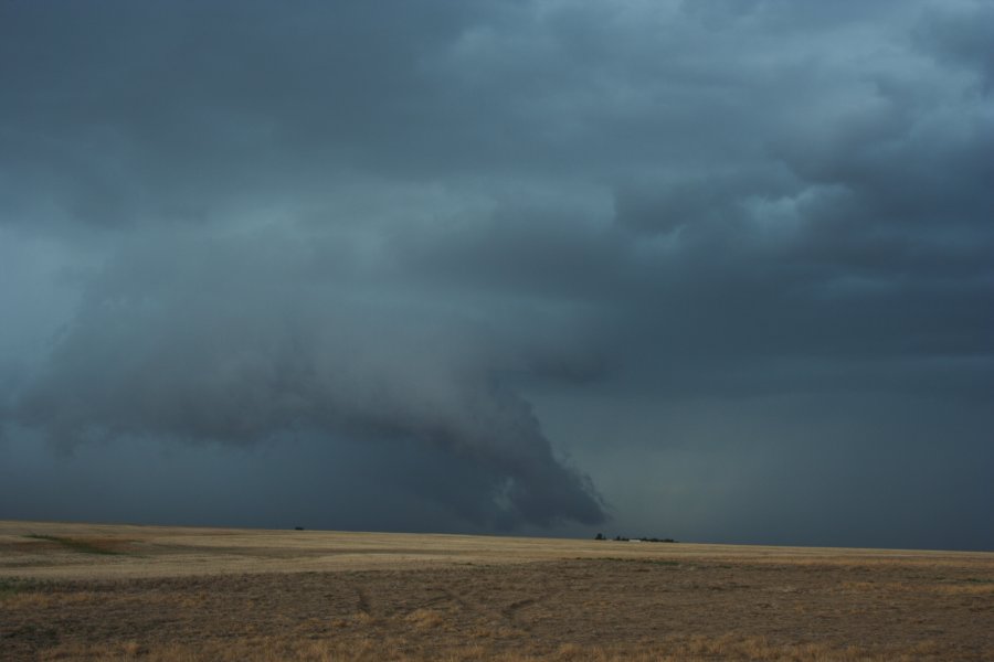 cumulonimbus supercell_thunderstorm : E of Limon, Colorado, USA   31 May 2006