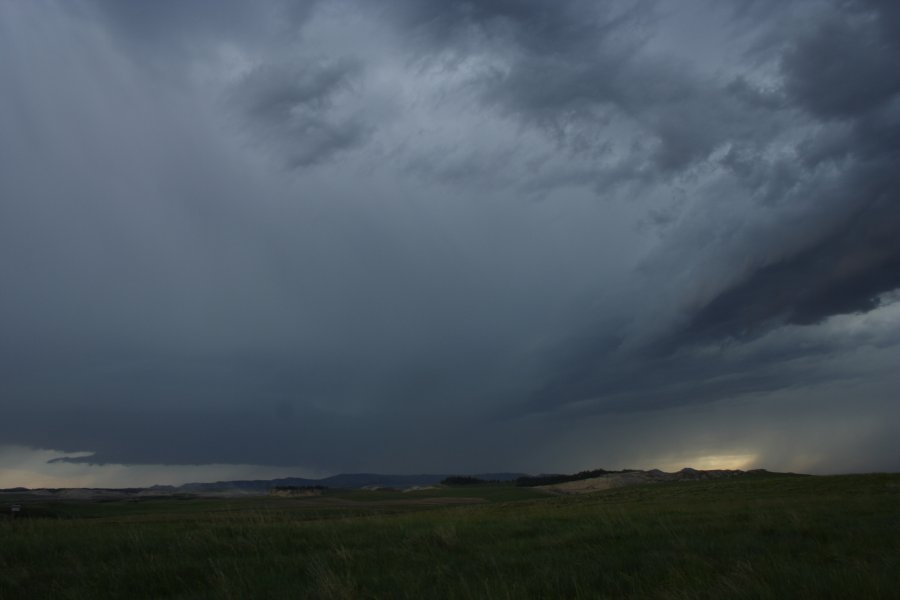 cumulonimbus supercell_thunderstorm : E of Billings, Montana, USA   8 June 2006