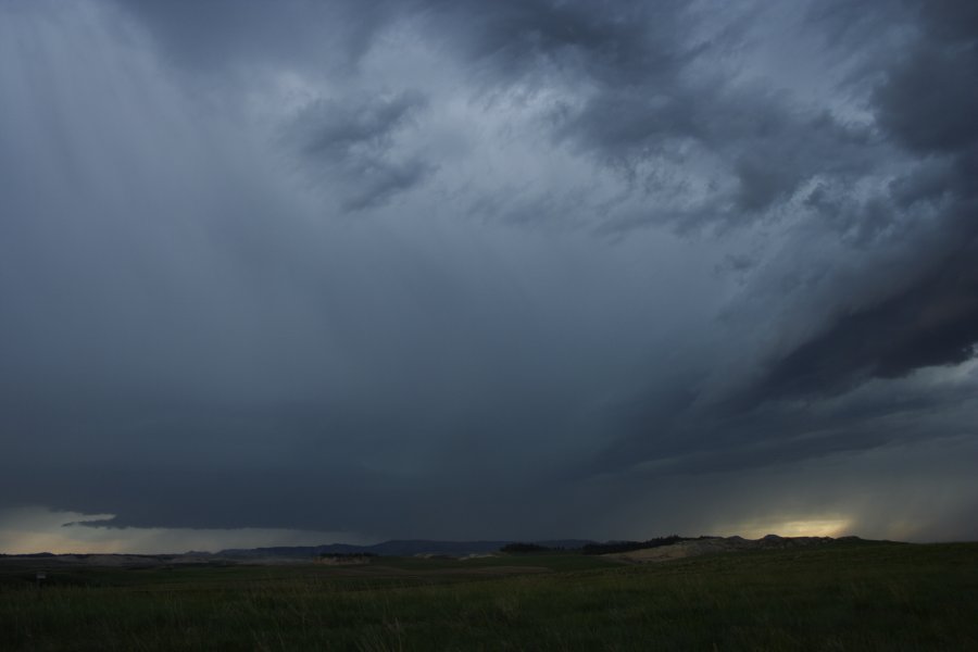 cumulonimbus supercell_thunderstorm : E of Billings, Montana, USA   8 June 2006