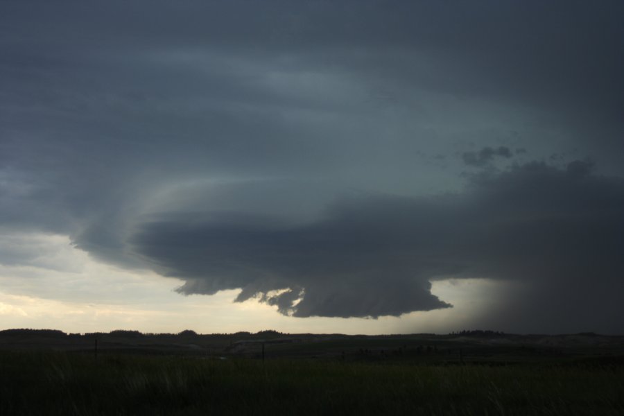 cumulonimbus supercell_thunderstorm : E of Billings, Montana, USA   8 June 2006