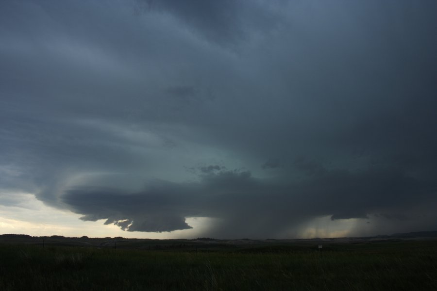 cumulonimbus supercell_thunderstorm : E of Billings, Montana, USA   8 June 2006