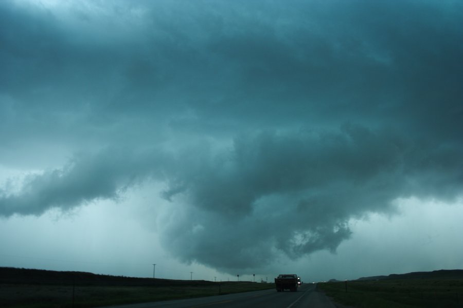 cumulonimbus supercell_thunderstorm : NW of Newcastle, Wyoming, USA   9 June 2006