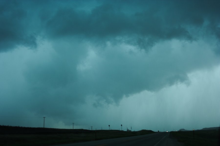 cumulonimbus supercell_thunderstorm : NW of Newcastle, Wyoming, USA   9 June 2006