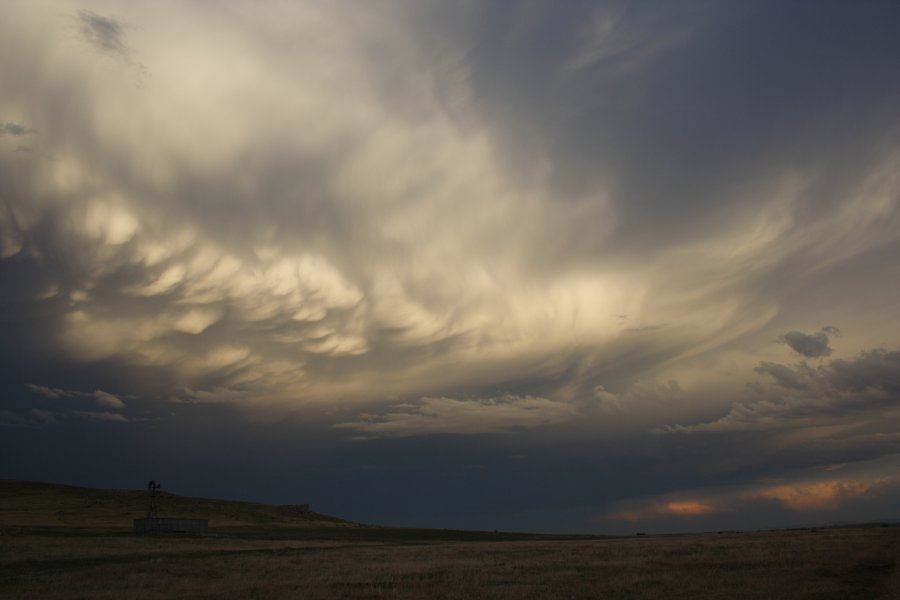 mammatus mammatus_cloud : Scottsbluff, Nebraska, USA   9 June 2006