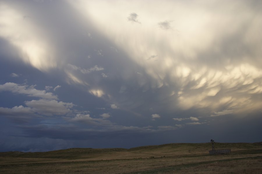 mammatus mammatus_cloud : Scottsbluff, Nebraska, USA   9 June 2006