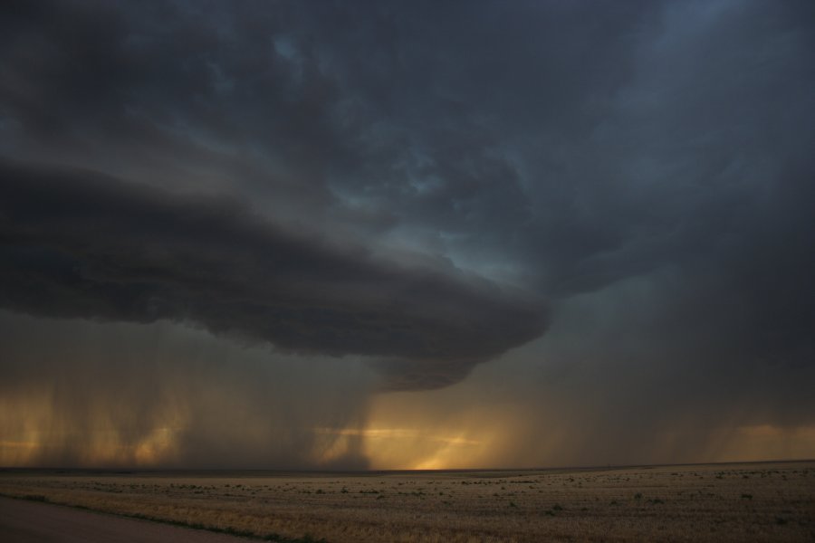 raincascade precipitation_cascade : S of Fort Morgan, Colorado, USA   11 June 2006