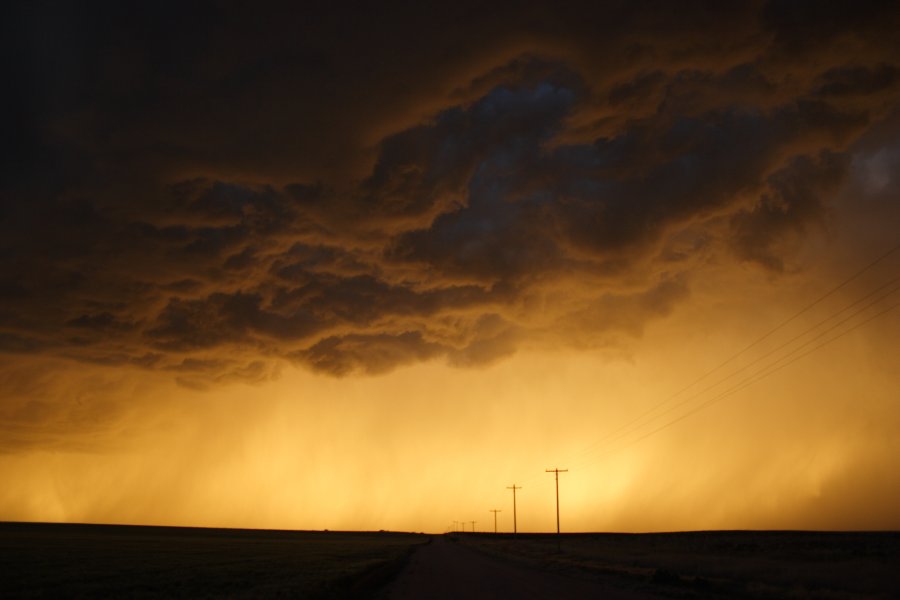 raincascade precipitation_cascade : S of Fort Morgan, Colorado, USA   11 June 2006