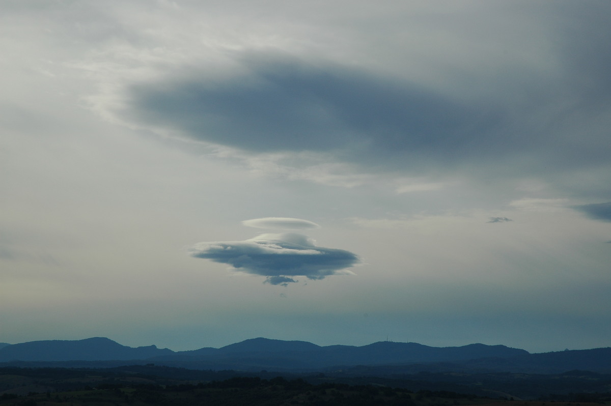 altocumulus lenticularis : McLeans Ridges, NSW   31 July 2006