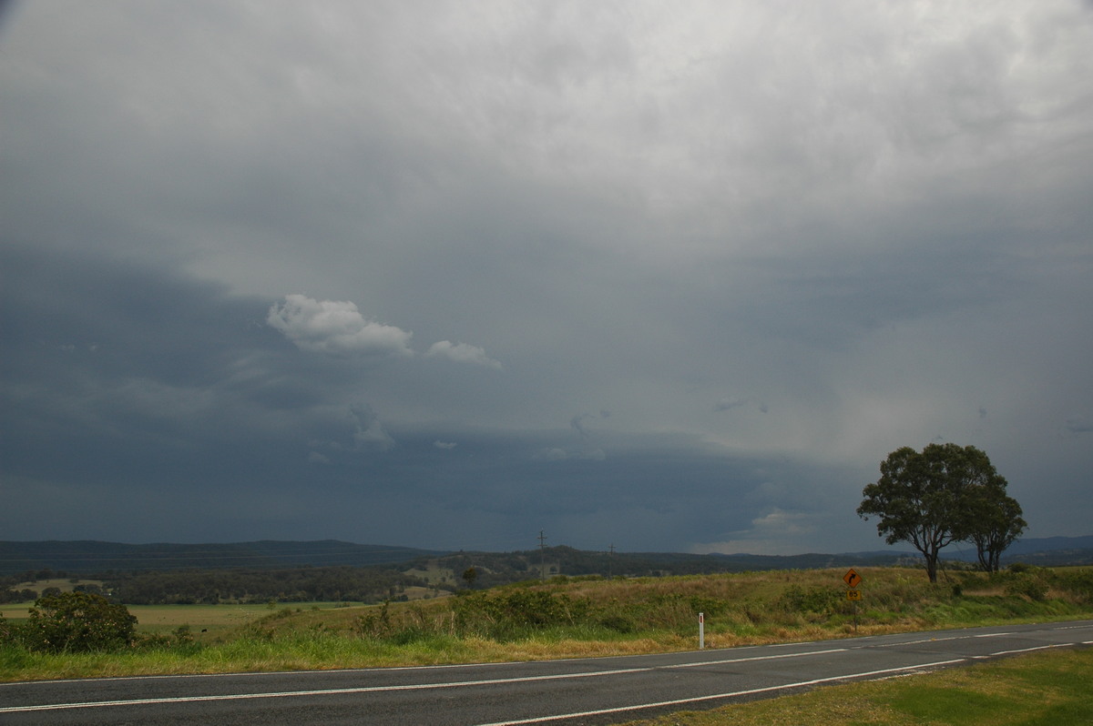 cumulonimbus thunderstorm_base : W of Casino, NSW   19 October 2006