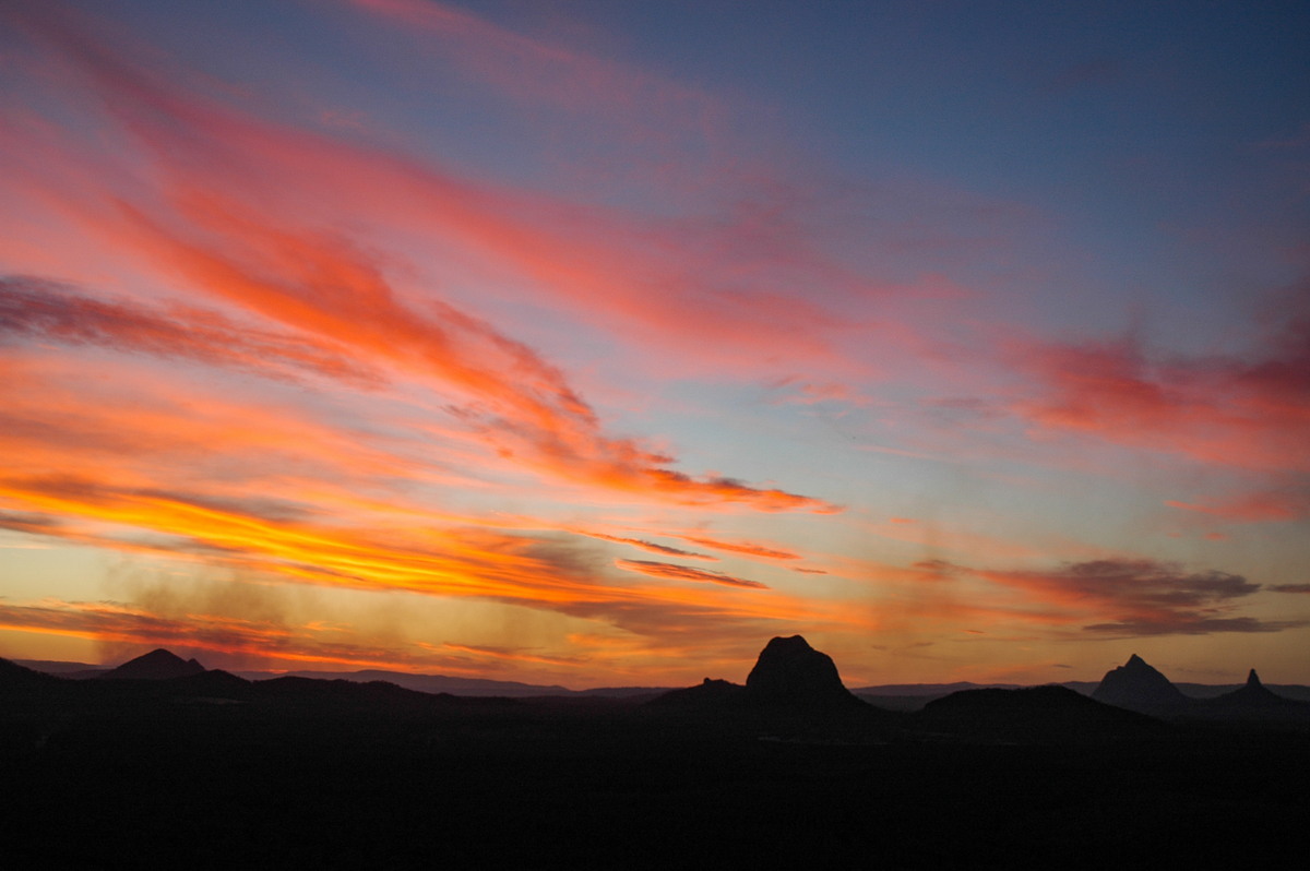 sunset sunset_pictures : Glasshouse Mountains, QLD   28 October 2006