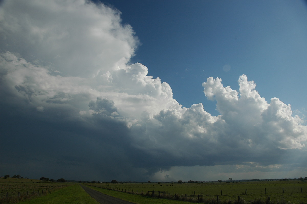 thunderstorm cumulonimbus_incus : McKees Hill, NSW   1 November 2006