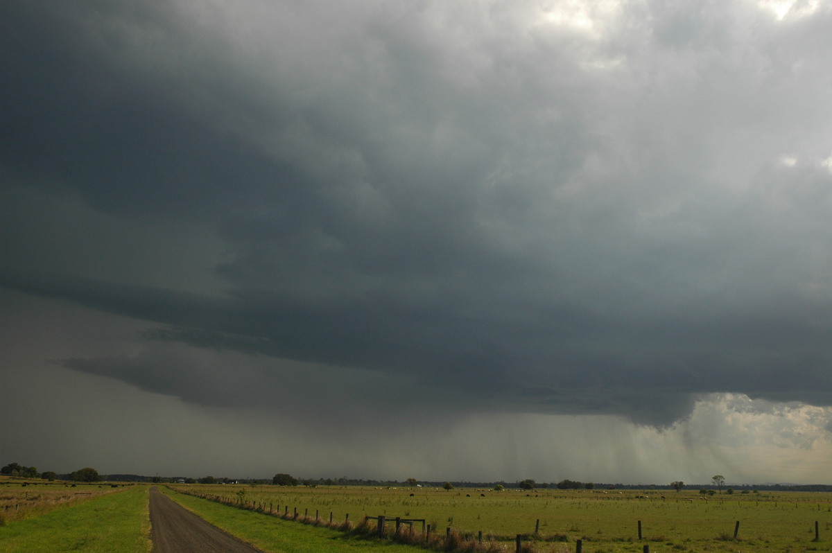 inflowband thunderstorm_inflow_band : McKees Hill, NSW   1 November 2006