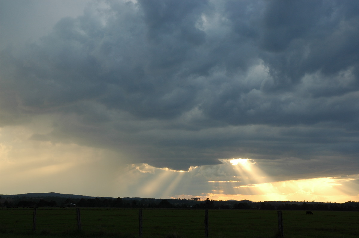 halosundog halo_sundog_crepuscular_rays : N of Casino, NSW   1 November 2006